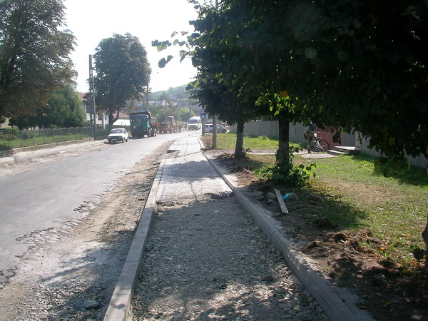 4 lucrai trotuar str. Armatei9.jpg